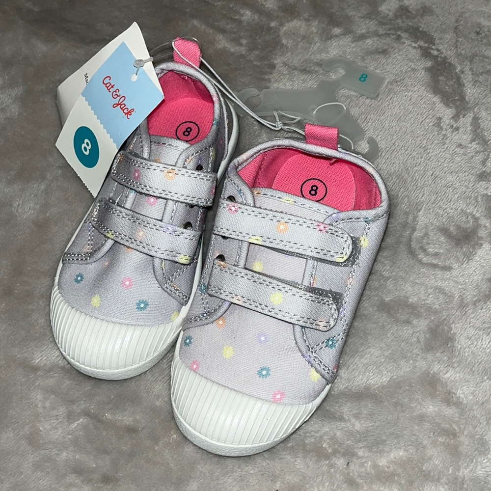 Cat & Jack shoes size 8
